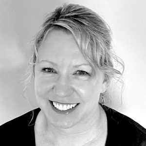Jacqueline Arnold